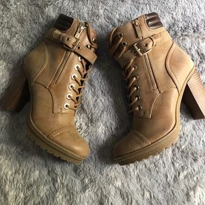 Guess boots